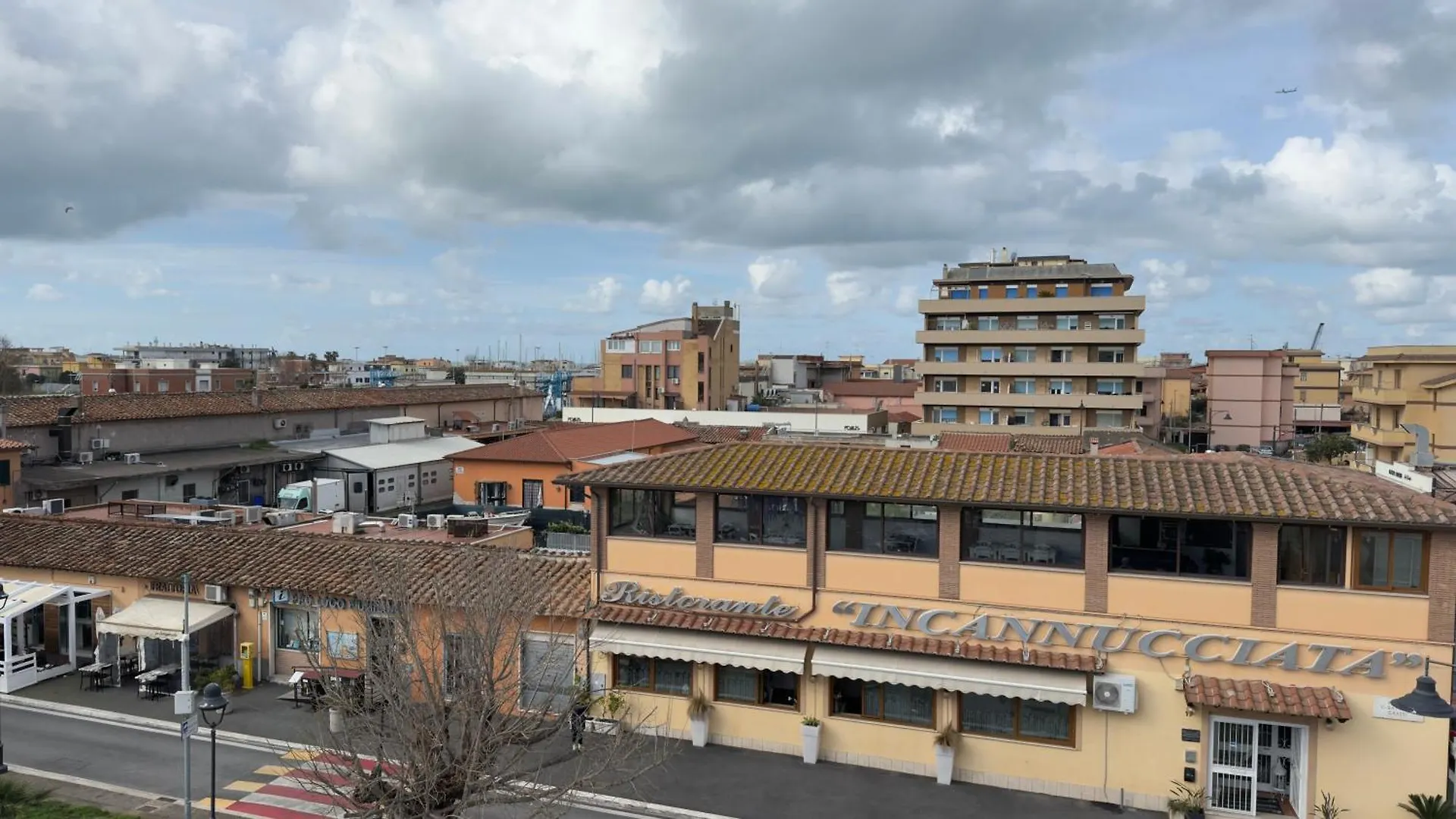 Centrale - Ottimi Collegamenti Per Roma E Apt Fiumicino 0*,  Italy