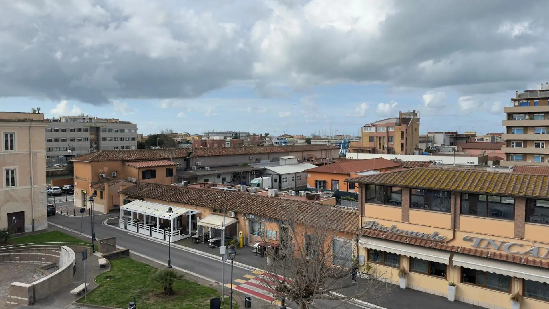 Apartment Centrale - Ottimi Collegamenti Per Roma E Apt Fiumicino Italy