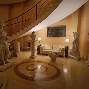4* מלון Seccy Boutique Art & Museum